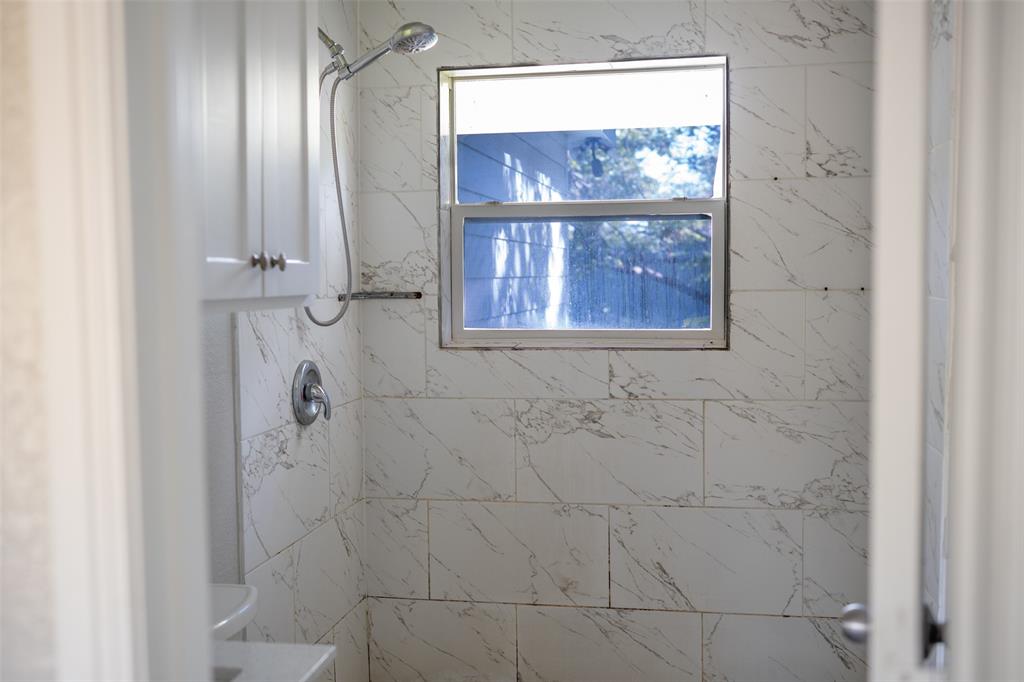 2416 Smith Avenue Property Photo 6