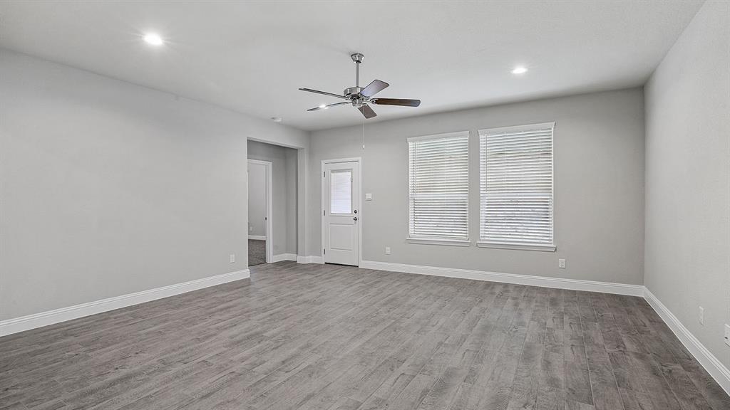 2509 Goldfinch Drive Property Photo 13