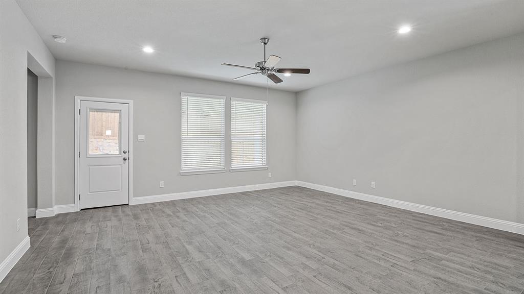 2509 Goldfinch Drive Property Photo 14