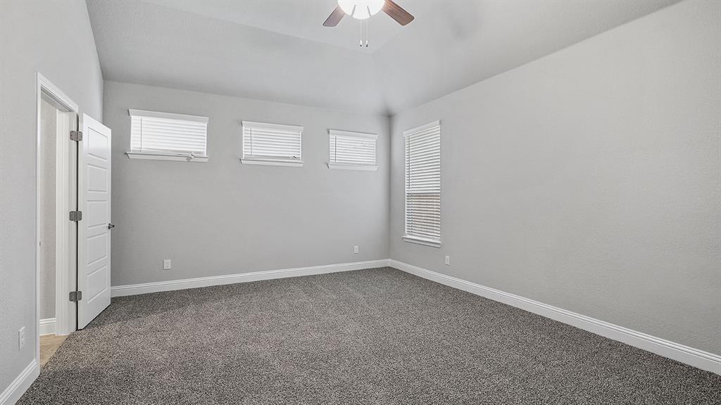 2509 Goldfinch Drive Property Photo 15