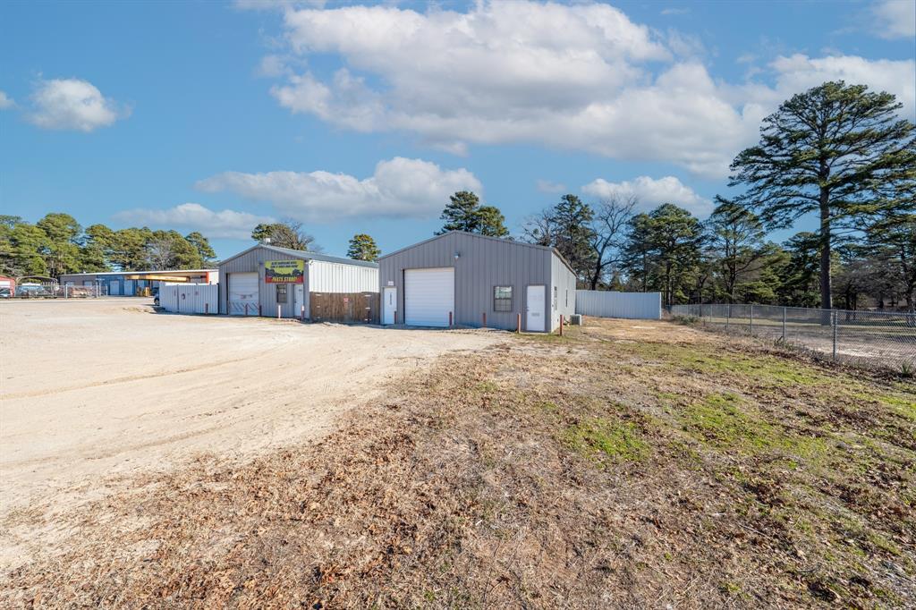18508 Us Highway 69 Property Photo 3