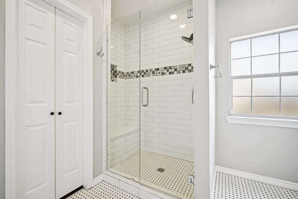 1049 Colonial Drive Property Photo 17