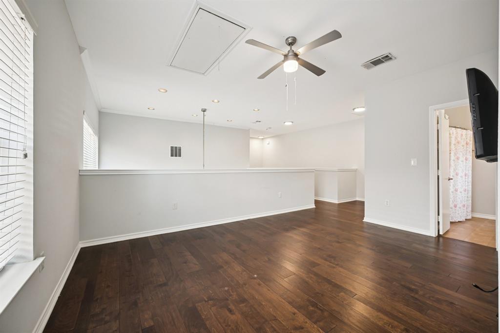 1049 Colonial Drive Property Photo 23