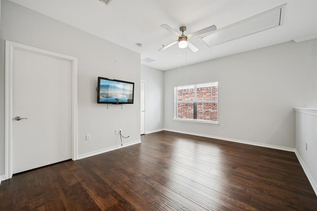 1049 Colonial Drive Property Photo 24