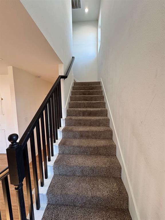4209 Metropolitan Avenue Property Photo 8