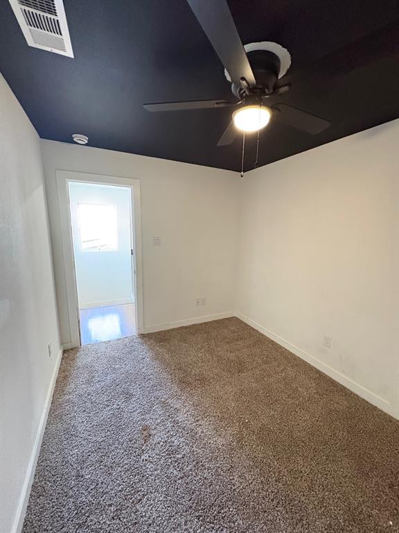 4209 Metropolitan Avenue Property Photo 13