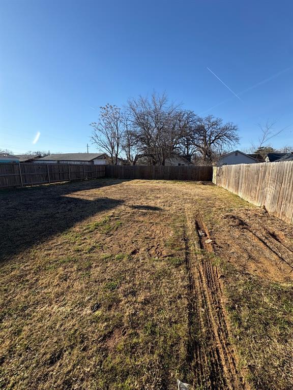 4209 Metropolitan Avenue Property Photo 16