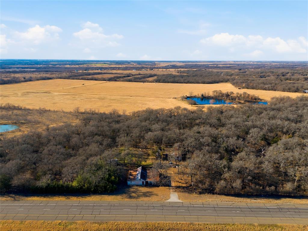 1469 Highway 31 Property Photo 3