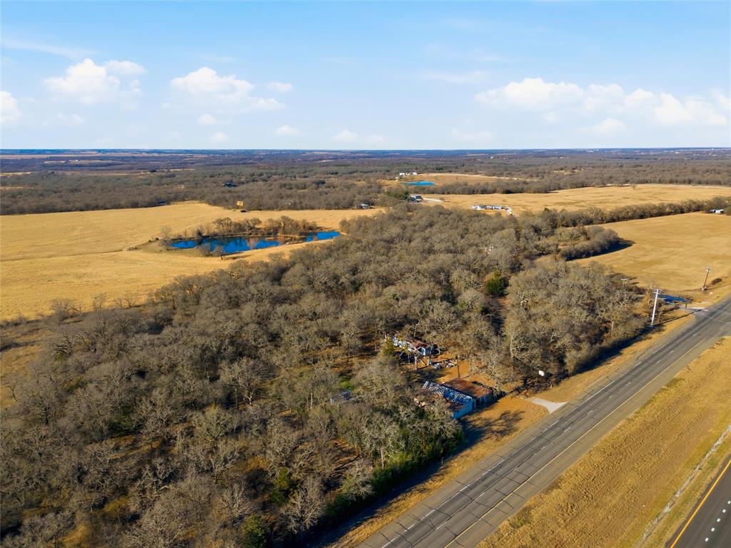 1469 Highway 31 Property Photo 4