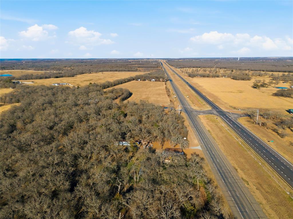 1469 Highway 31 Property Photo 5