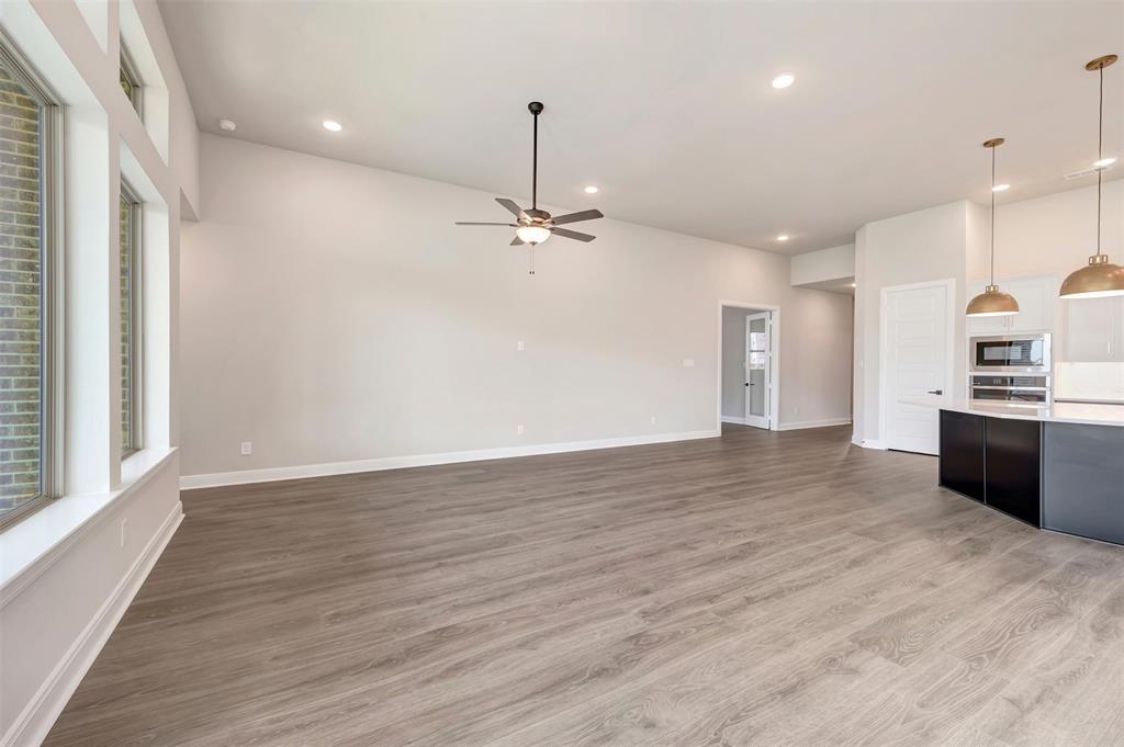 7812 Pondview Lane Property Photo 15