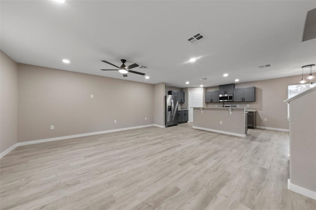 1905 Sanger Avenue Property Photo 2