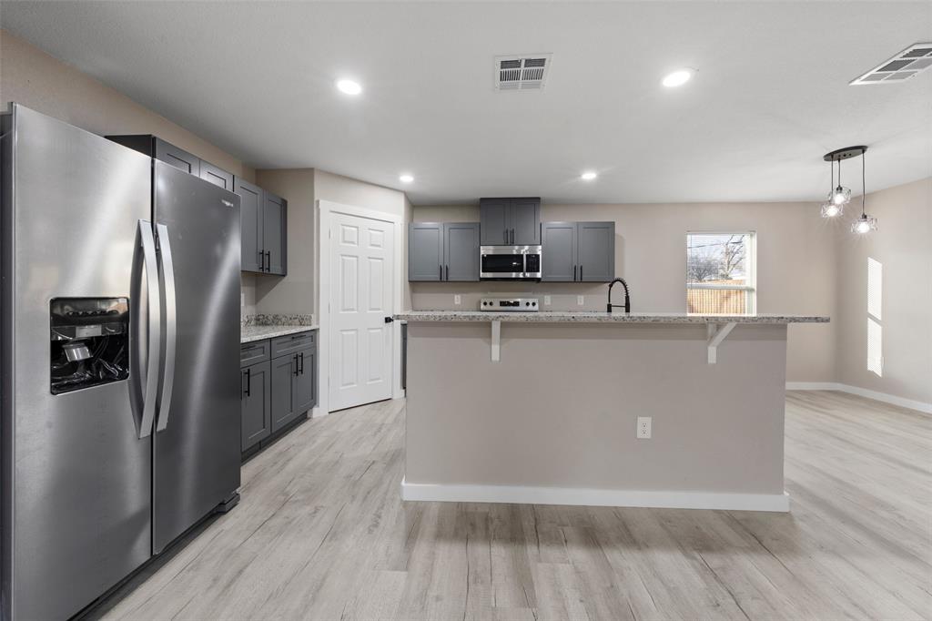 1905 Sanger Avenue Property Photo 4