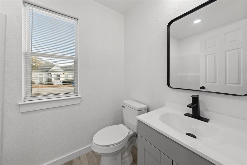 1905 Sanger Avenue Property Photo 11