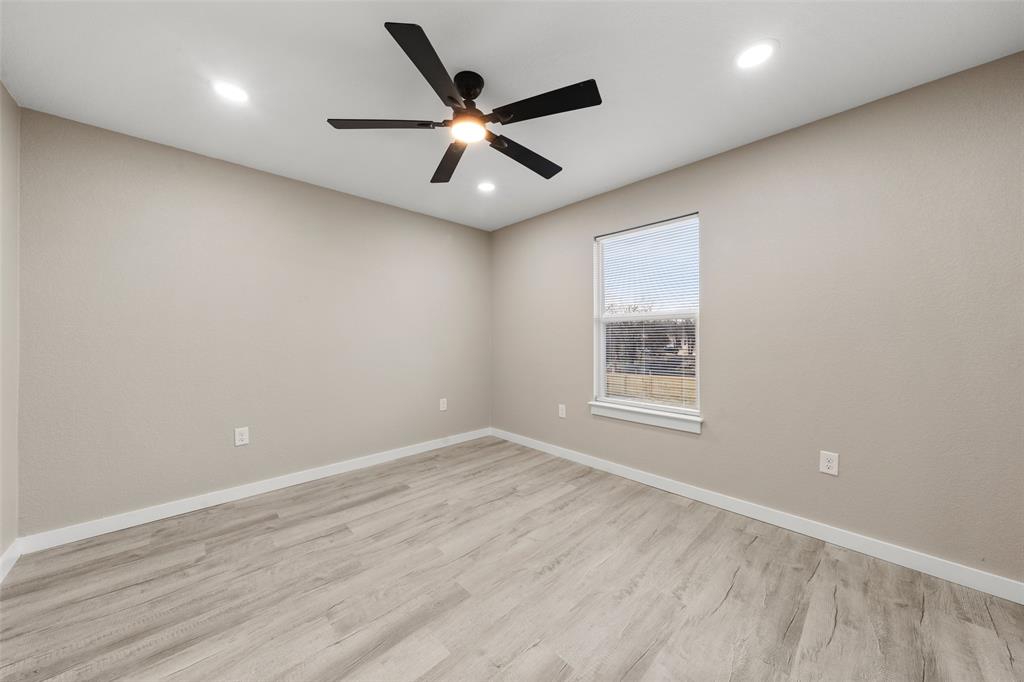 1905 Sanger Avenue Property Photo 15