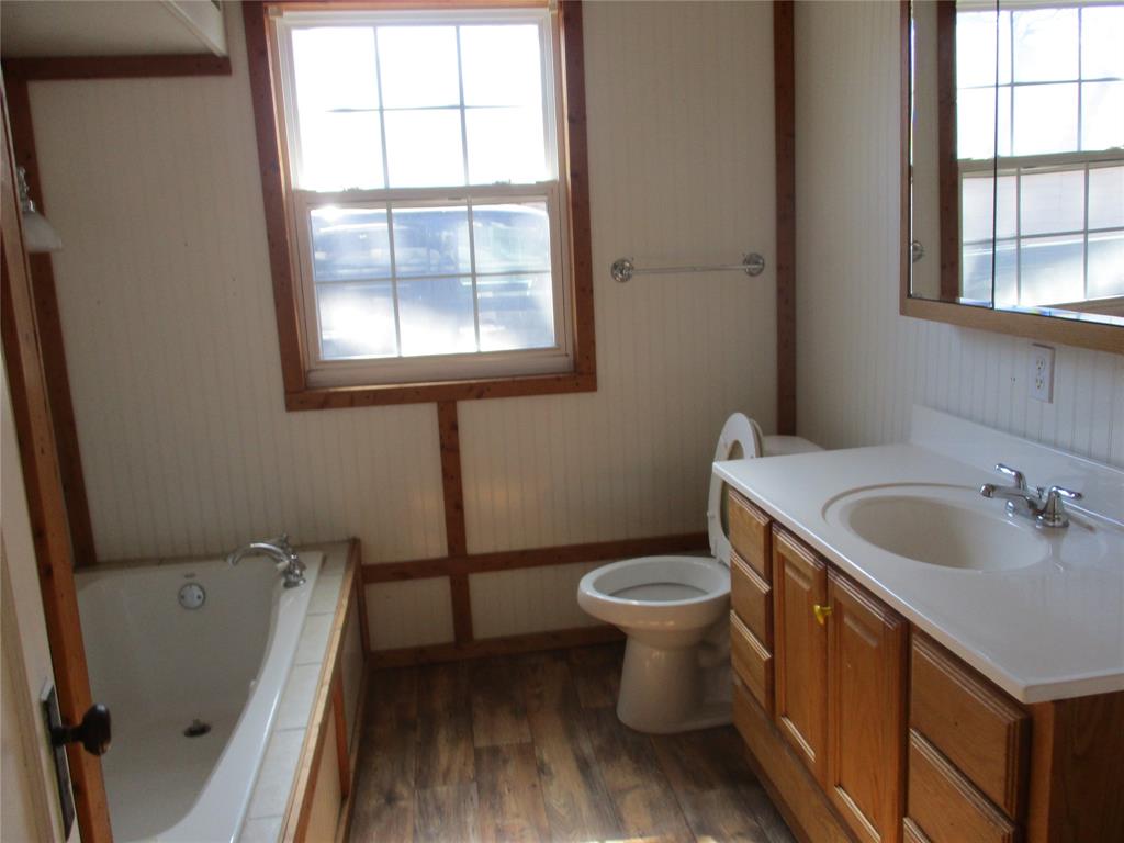 205 S Oaklawn Property Photo 10