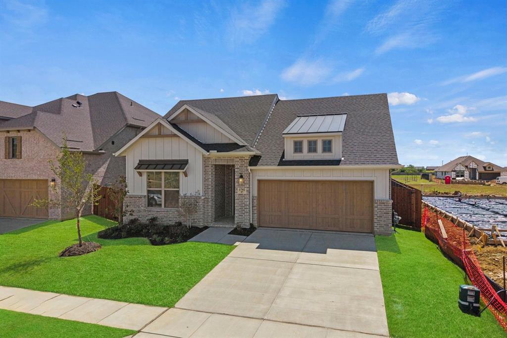 1792 Monarch Way Property Photo 4