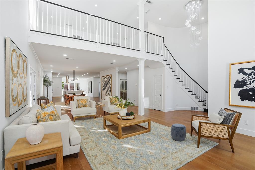 2 Parliament Place Property Photo 2