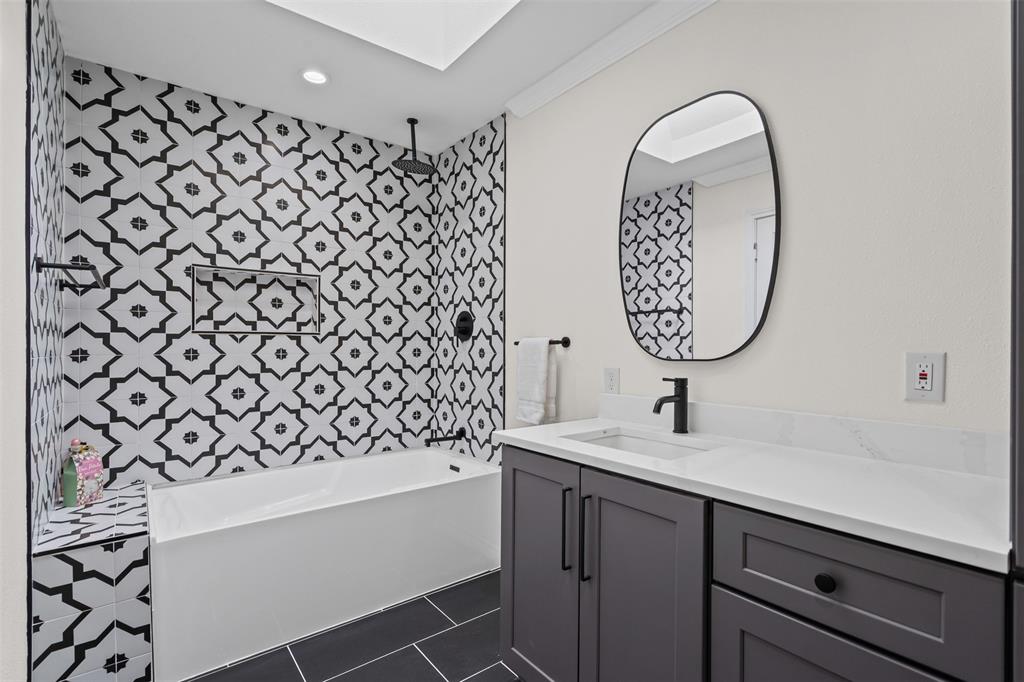 2 Parliament Place Property Photo 22