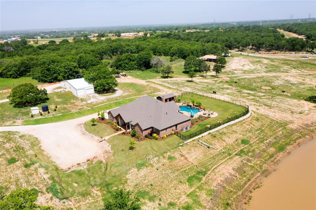 1466 County Road 1270 Property Photo 4