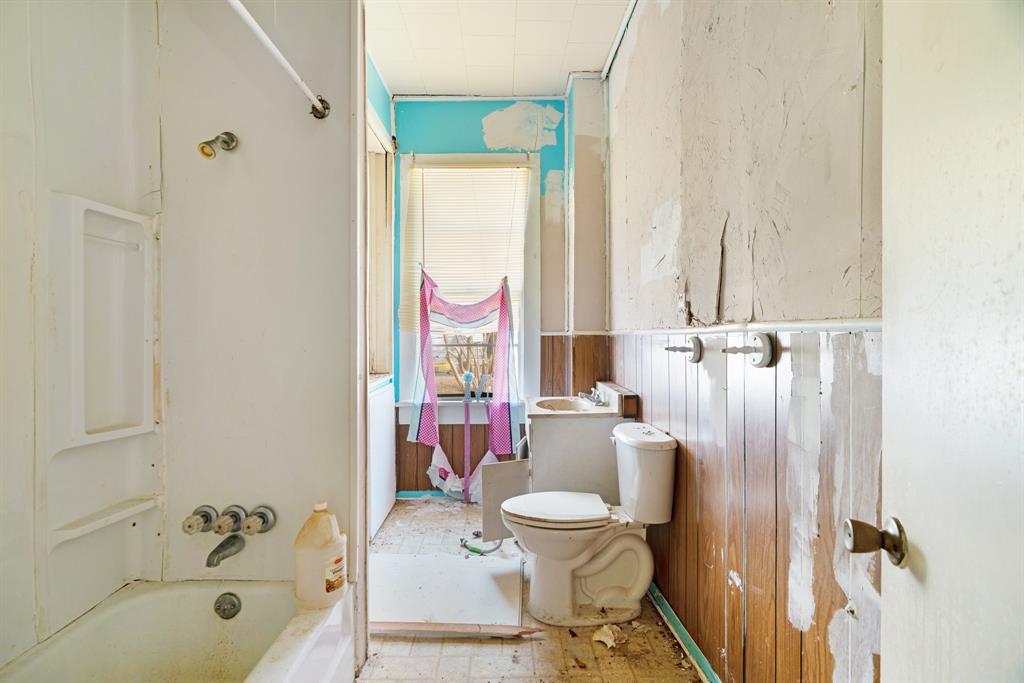 1080 Hearon Street Property Photo 10