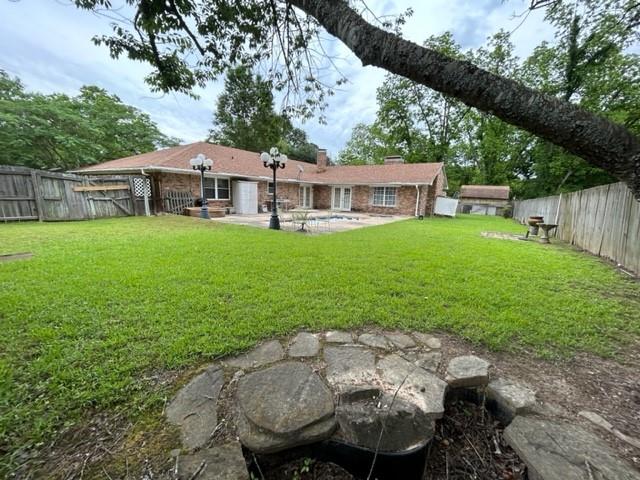 102 E Crockett Street Property Photo 3
