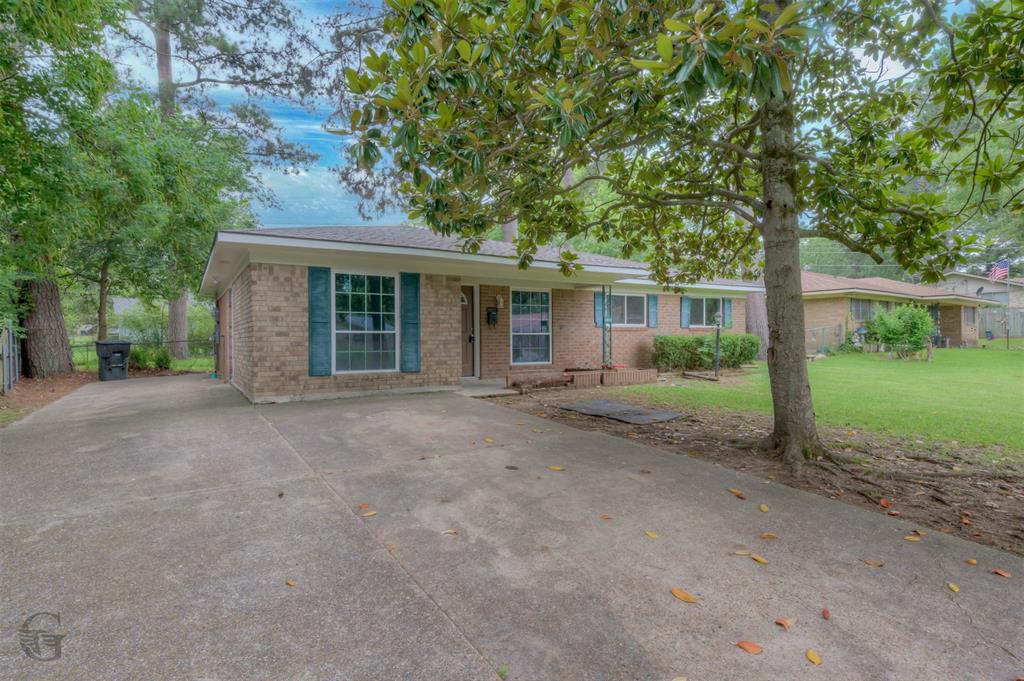 2513 Dundee Circle Property Photo 3