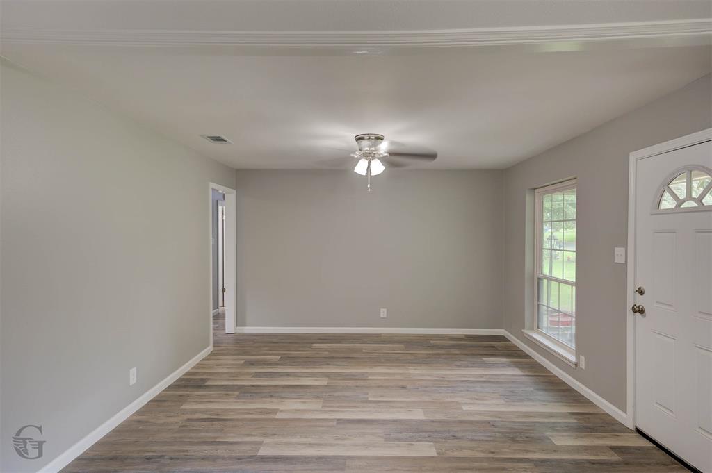 2513 Dundee Circle Property Photo 5