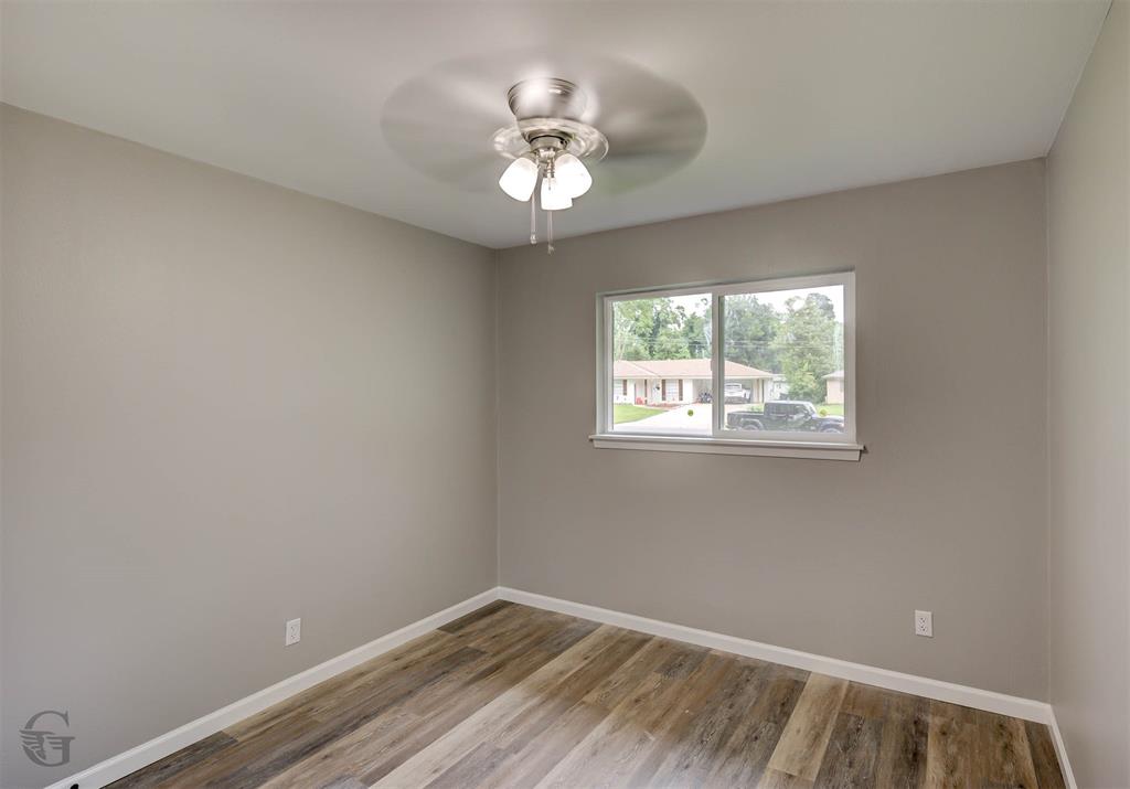 2513 Dundee Circle Property Photo 14