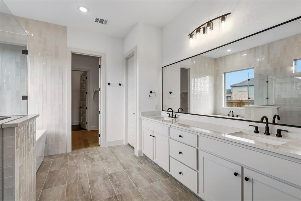 15213 Boxthorn Drive Property Photo 11