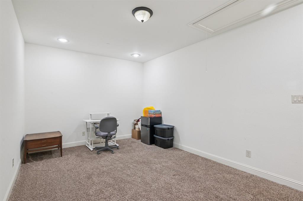 319 Phoebe Drive Property Photo 26