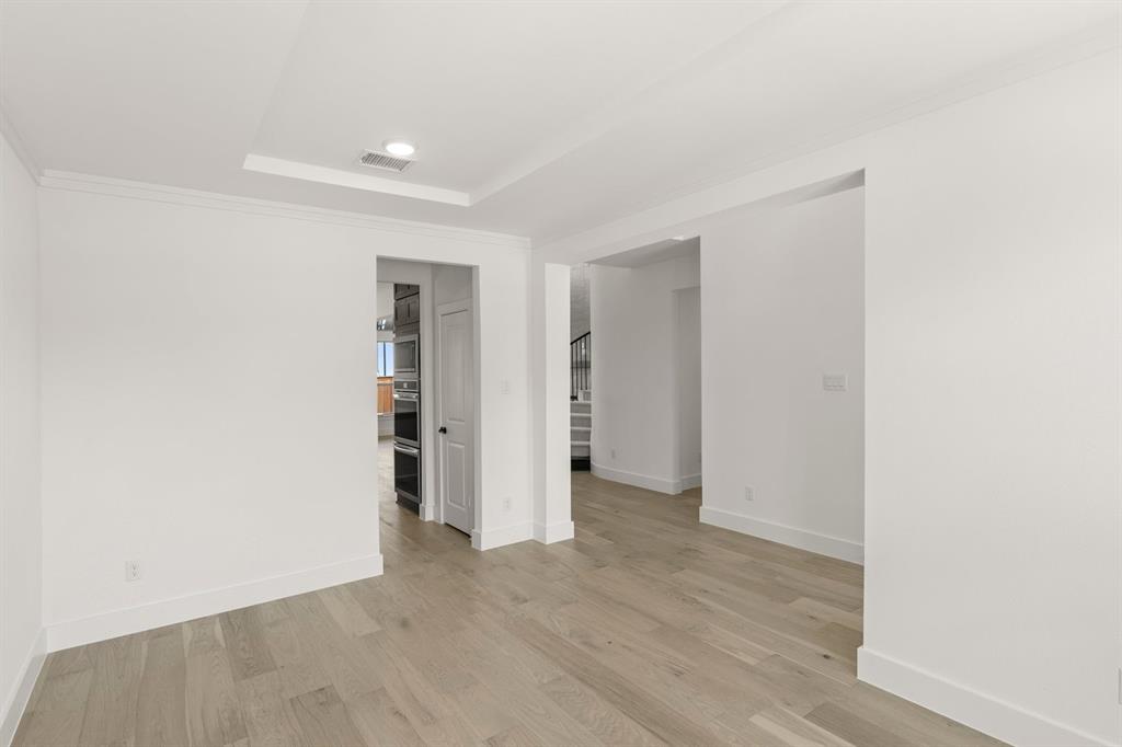 813 Golden Galaxy Way Property Photo 11