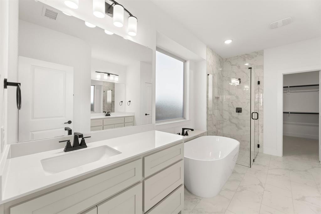 813 Golden Galaxy Way Property Photo 23
