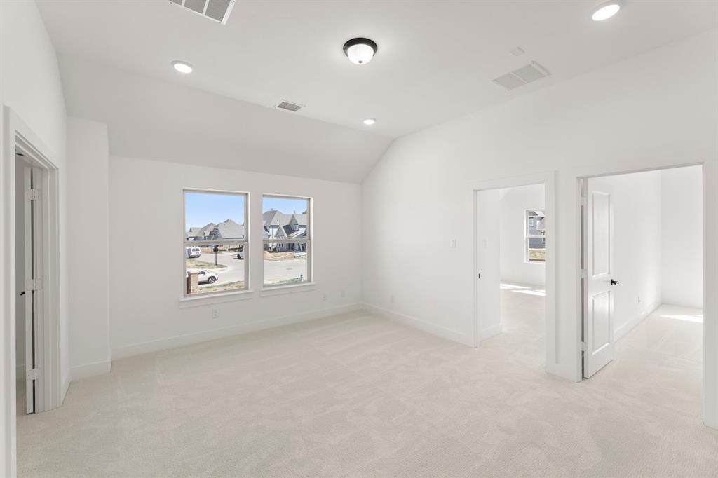 813 Golden Galaxy Way Property Photo 27
