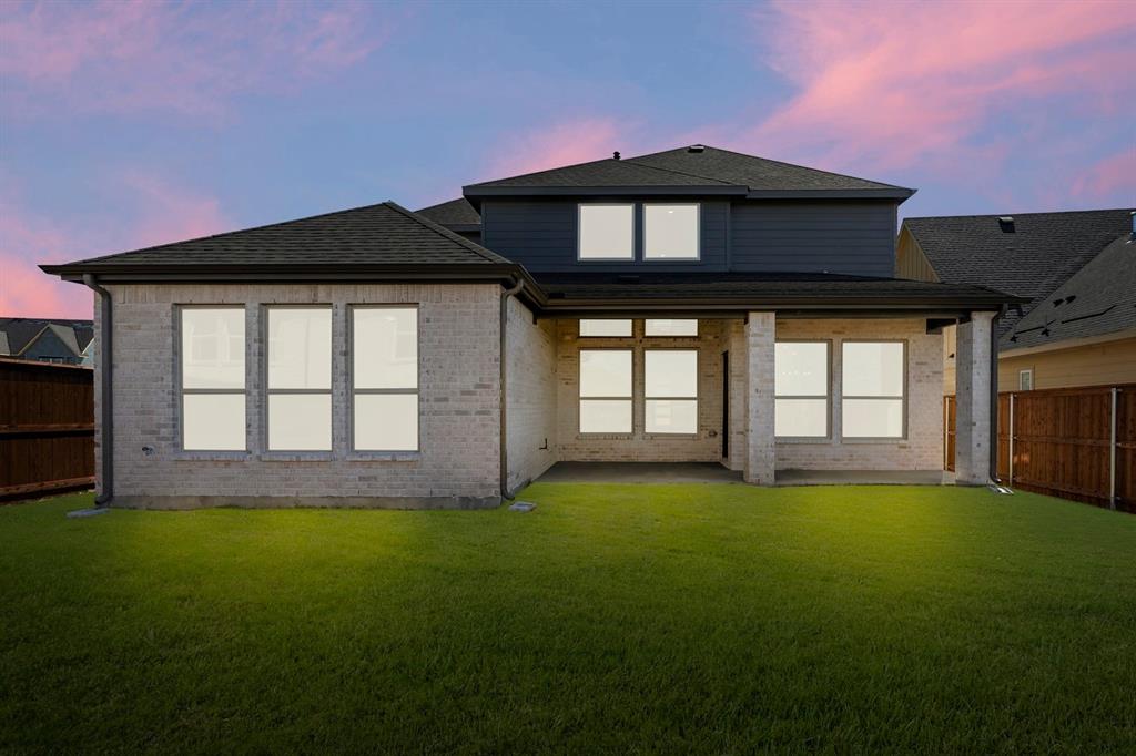 813 Golden Galaxy Way Property Photo 33