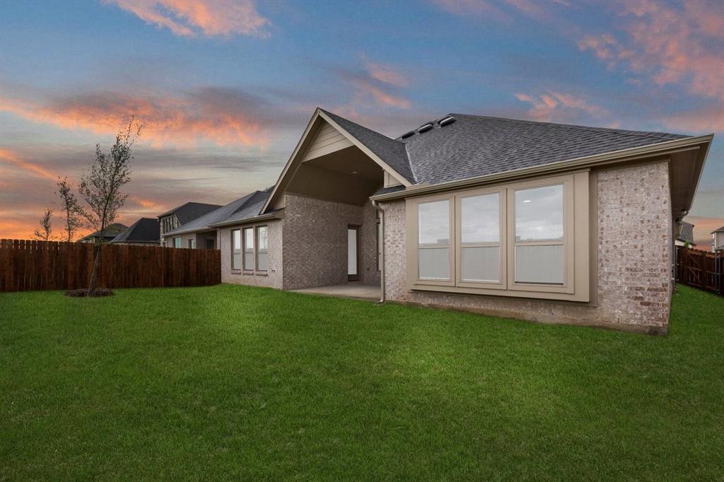 1132 Hitching Post Way Property Photo 32
