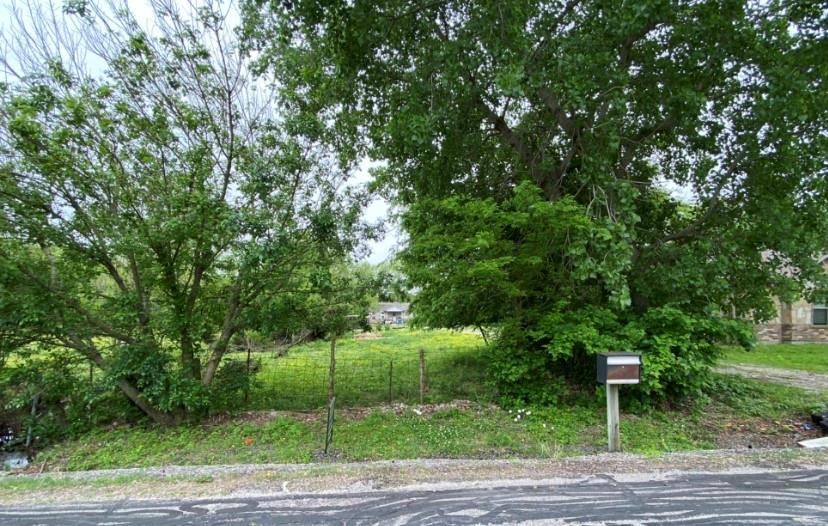 7810 Garner Road Property Photo 1