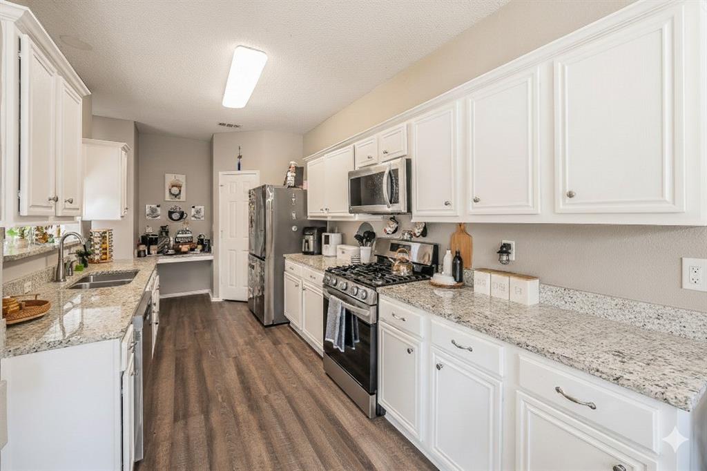 2322 Wilmette Drive Property Photo 10