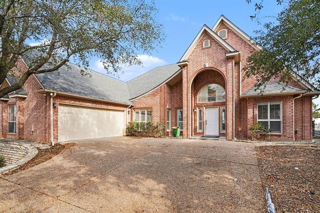 7006 Stone Bluff Court Property Photo 3