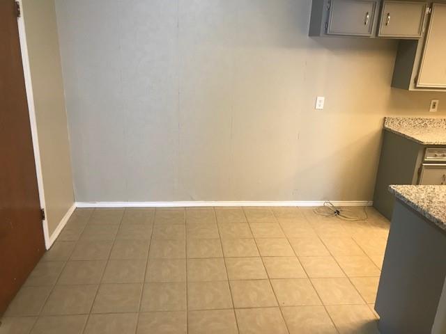4027 Ovid Avenue Property Photo 8