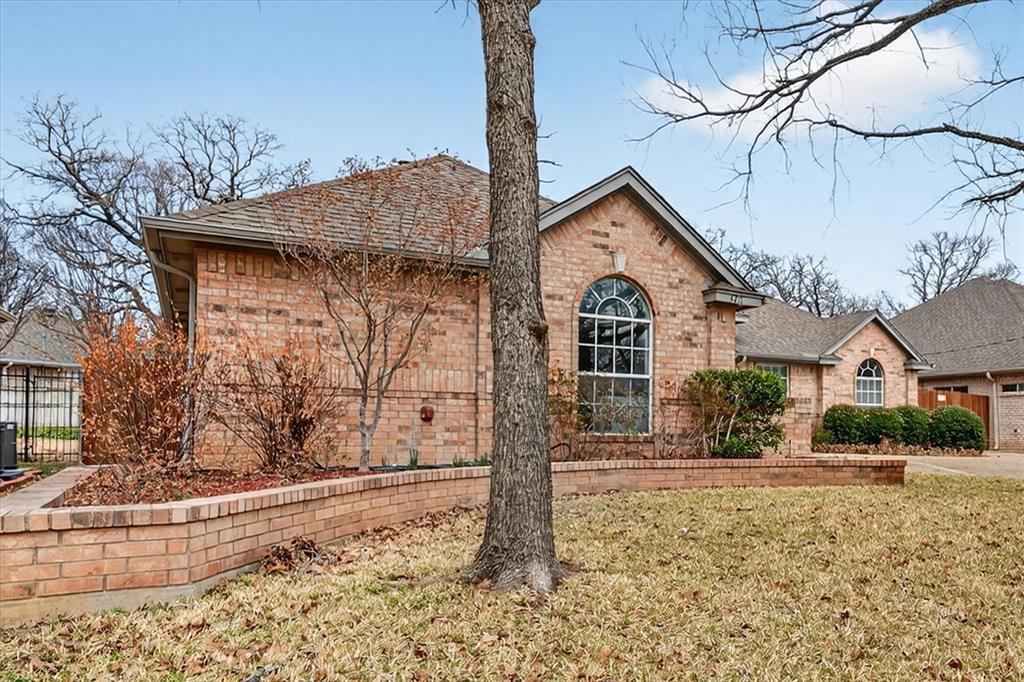 3211 Summergrove Drive Property Photo 6