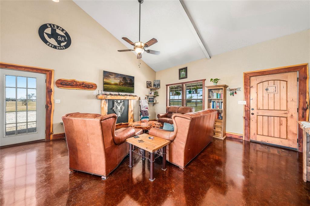 318 Cr 3355 Property Photo 7