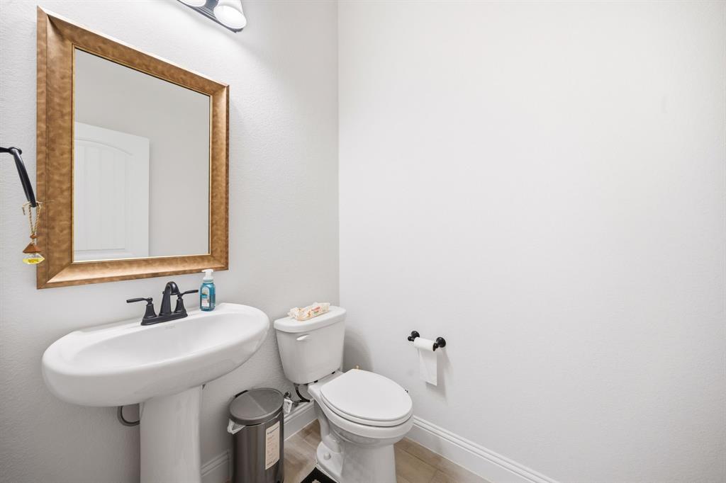 3841 Eagles Bluff Road Property Photo 6