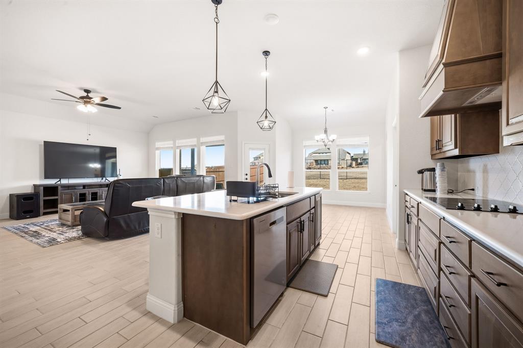 3841 Eagles Bluff Road Property Photo 11