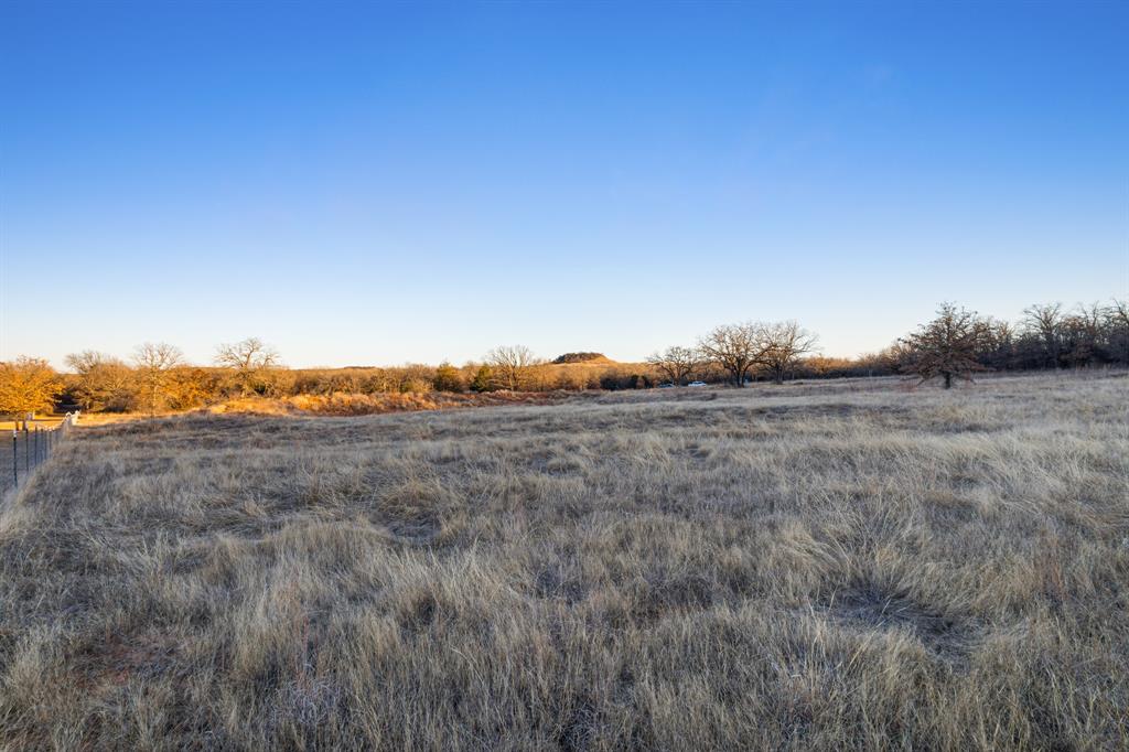 800 County Road 3519 Property Photo 4