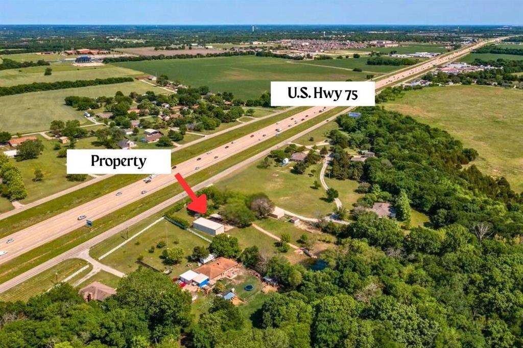 14329 Highway 75 Property Photo 1