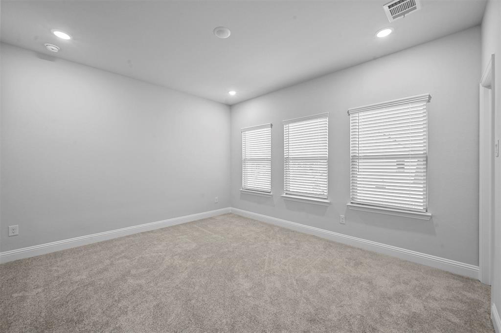 2210 Balboa Drive Property Photo 16