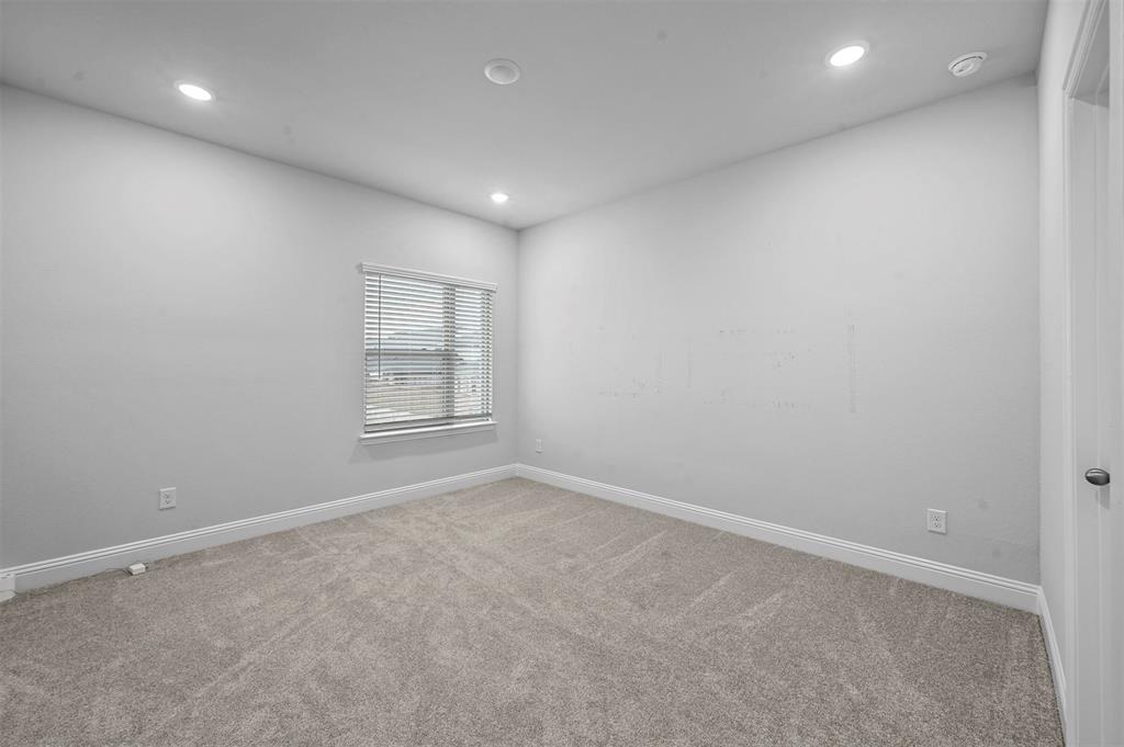 2210 Balboa Drive Property Photo 17