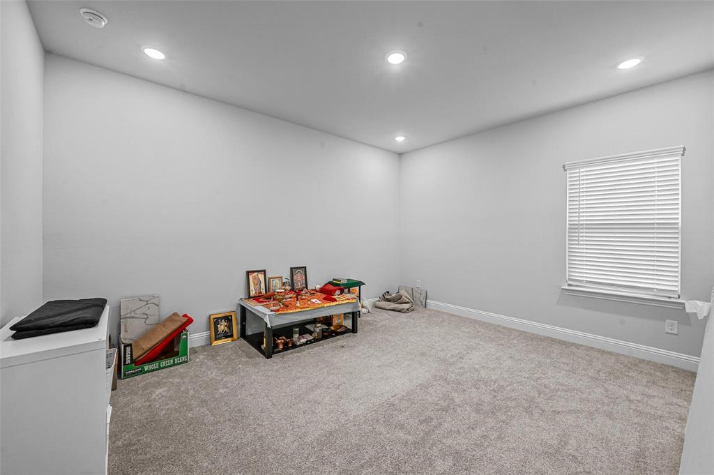 2210 Balboa Drive Property Photo 20