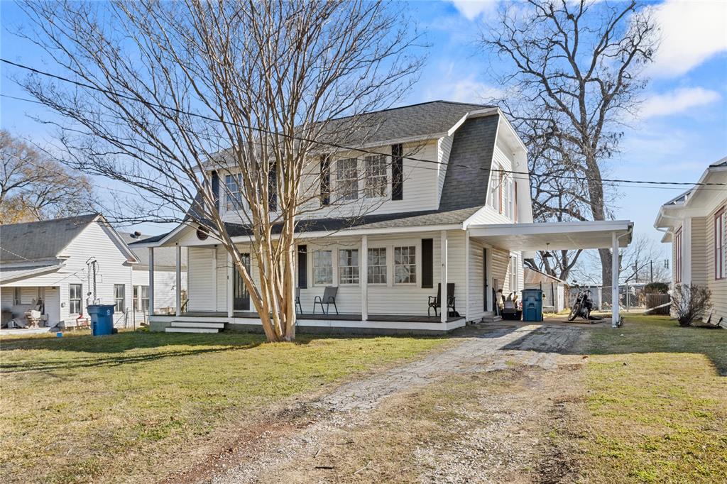 206 S Avenue B Property Photo 3
